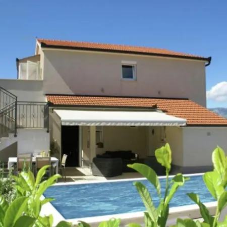 펜션 Peso With Private Pool - Happy *